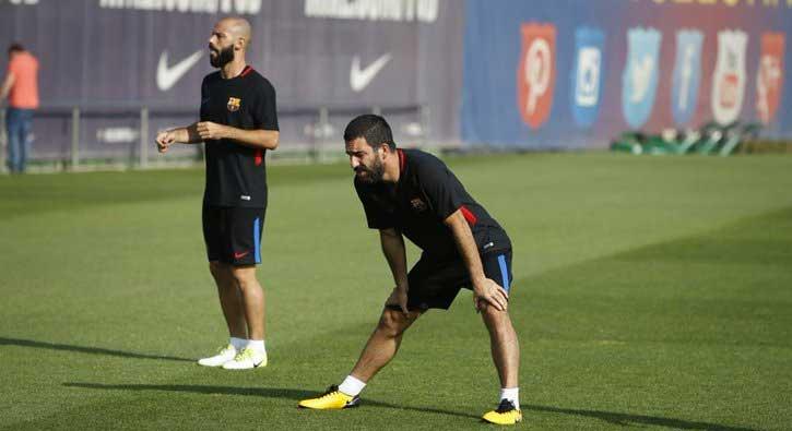 Barcelona'nn ABD kamp kadrosunda Arda Turan da yer ald