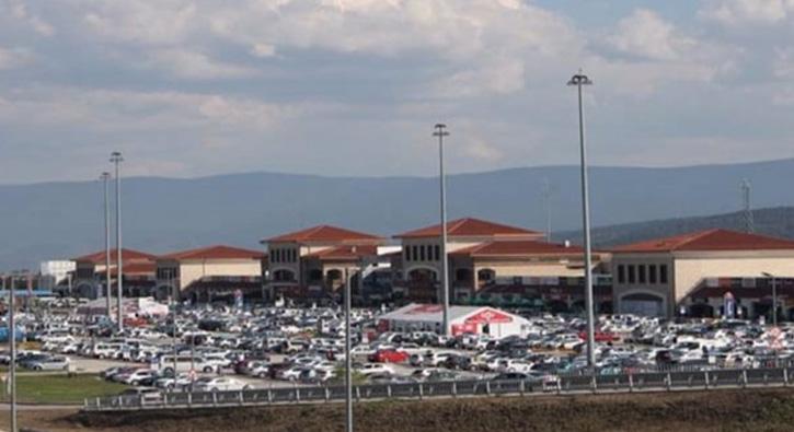 FET'c terristler toplantlarn Highway Outlet'de yapm