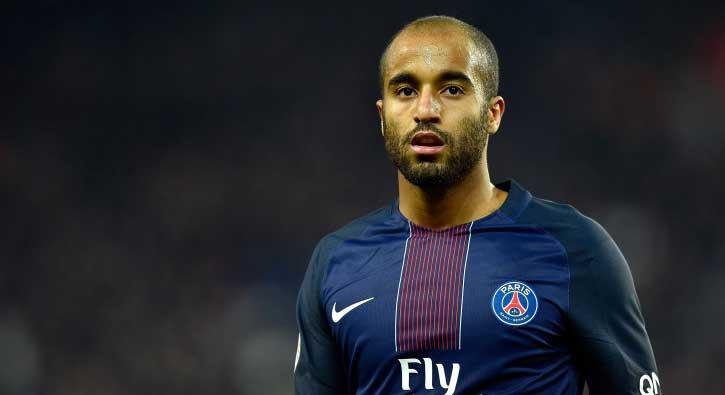 Galatasaray'n PSG'den Lucas Moura iin devrede olduu iddia edildi