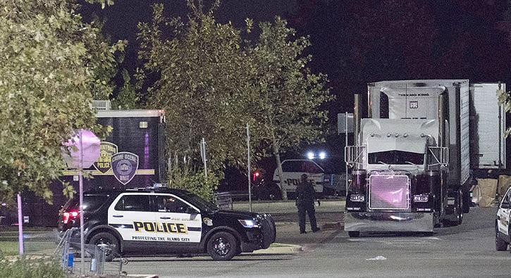ABD'de kamyon kasasnda 8 kiinin cesedi bulundu