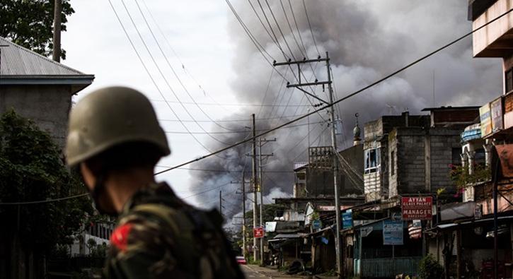 Filipinler'de el bombal saldr