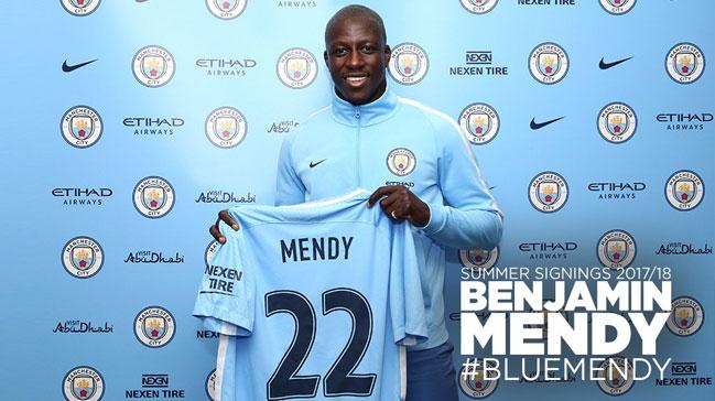 Manchester City Benjamin Mendy'yi transfer ettiini aklad