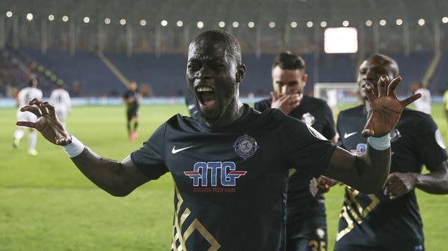 Galatasaray'n istedii Badou Ndiaye iin West Ham United Osmanlspor'a 8 milyon euro teklif etti