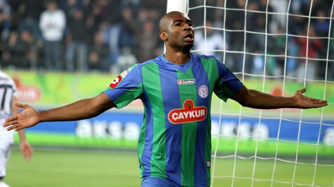 Sivasspor Leonard Kweuke transferi iin aykur Rizespor'a son teklifini yapt