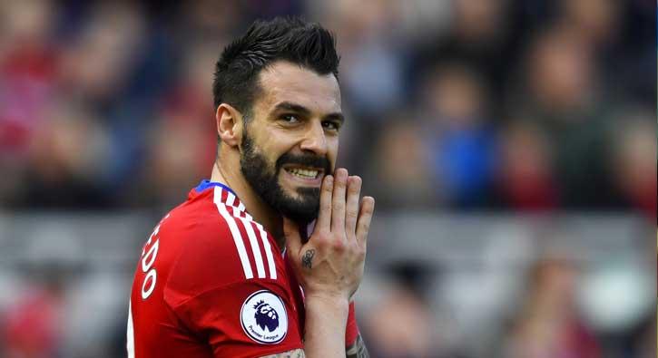 Leeds United Beikta'n gndemindeki Negredo'nun fiyatn fazla buldu ve transferden vazgeti