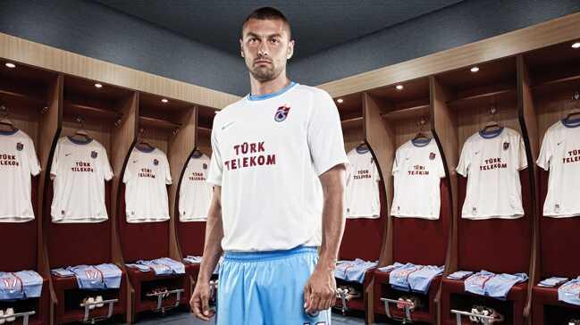 Trabzonspor Burak Ylmaz ile 3 yllk szleme imzalad