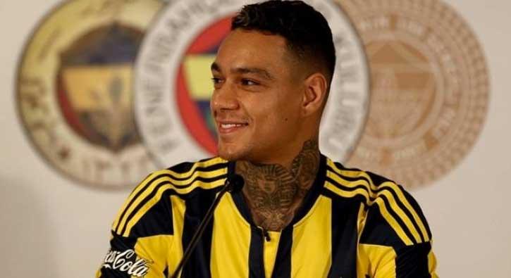 Fenerbahe'de kadro d kalan Gregory van der Wiel affedildi