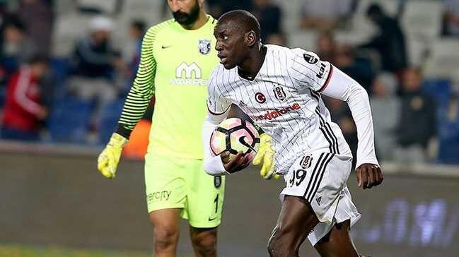 Demba Ba bedelsiz olarak Beikta'a dnyor