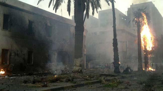 Libya'da bomba ykl bir aracn cami nnde patlatlmas sonucu 7 kii yaraland