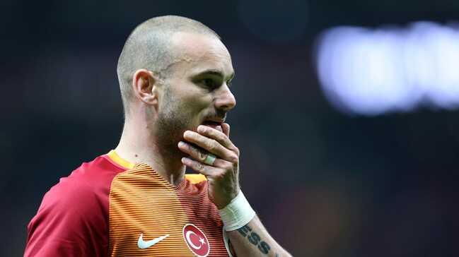 Galatasaray'dan ayrlan Wesley Sneijder Ligue 1 ekiplerinden Nice'e transfer oluyor