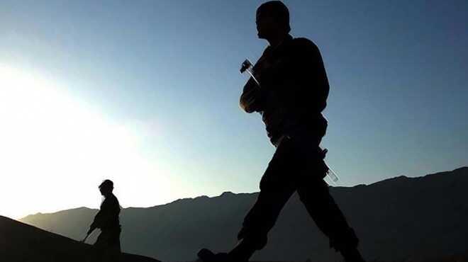 Hakkari'de Derecik Taburuna terristler tarafndan havanl saldr dzenlendi