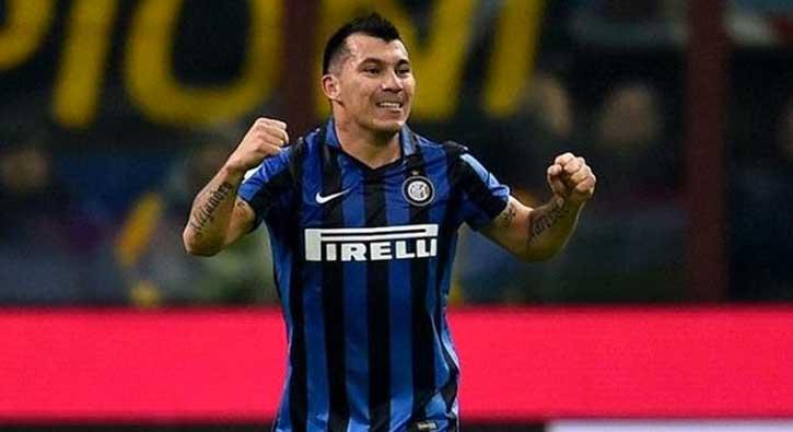 Umut Gner Medel transferini bitirmek iin Milano'ya utu