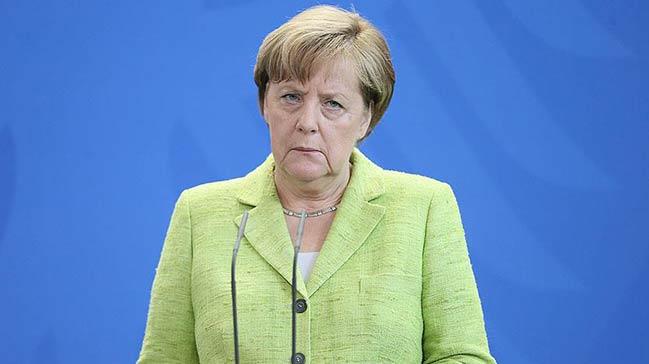 Merkel'in poplaritesi dt