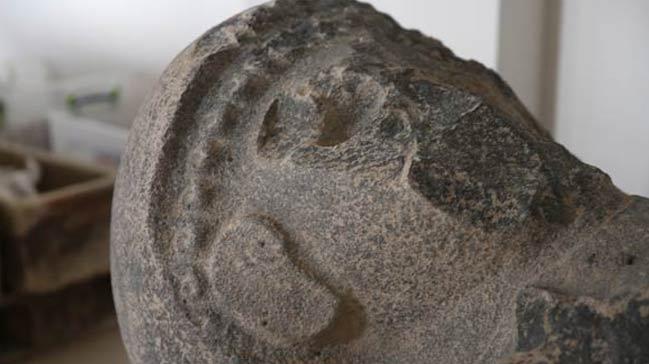 Hatay'da 3 bin yllk kadn heykeli bulundu