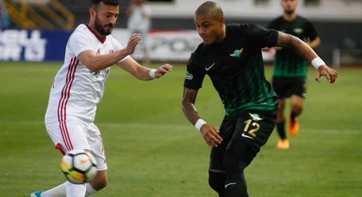 Akhisar Belediyespor sahasnda Sivasspor'u 1-0 malup etti