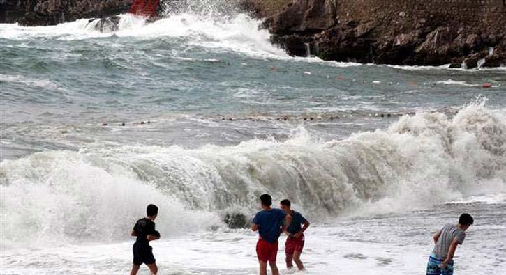 Zonguldak'ta yasaa uymayanlar tek tek sudan karld