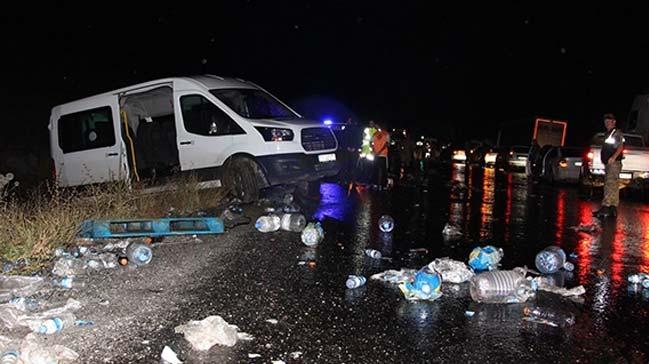 Sivas'ta zincirleme trafik kazas: 2 l, 7 yaral