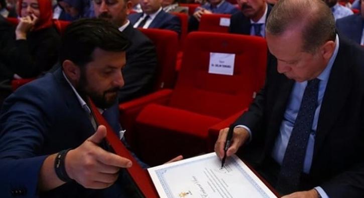 Cumhurbakan Erdoan yneticilerin teekkr belgelerini imzalad