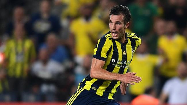 Robin van Persie gribal enfeksiyon sebebiyle Vardar manda forma giyemeyecek