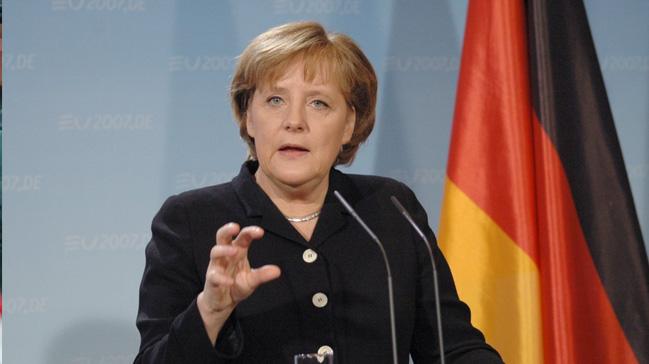 Merkel'in sulamasna Trkiye'den fla yant