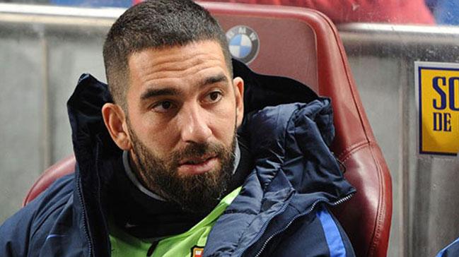 Arda Turan, Barcelona'da kadroya alnmad!