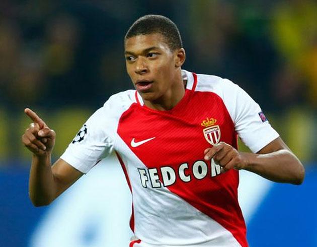 PSG, Mbappe iin 150 milyon euro + Moura'y veriyor