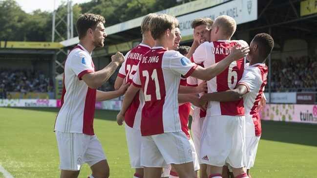 Ajax, deplasmanda Venlo'yu 2-0 malup etti