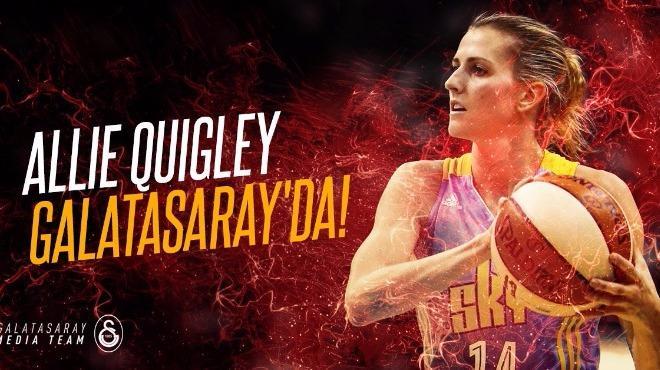 Alexandria Quigley artk Galatasaray formas giyecek