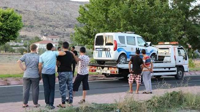 Kayseri'de polis otosu halk otobsne arpt: 2 polis yaral