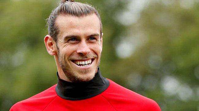 Gareth Bale ManU ile grmek iin kamptan ayrld