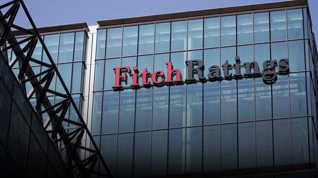 Son dakika: Fitch, Katar'n kredi notunu drd