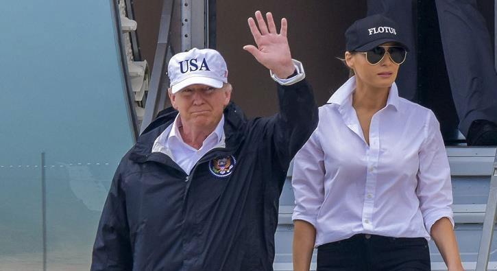 Trump, Harvey kasrgasnn vurduu Teksas' ziyaret etti