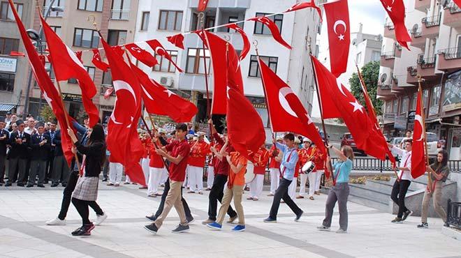 30 Austos Zafer Bayram Biga'da trenle kutland