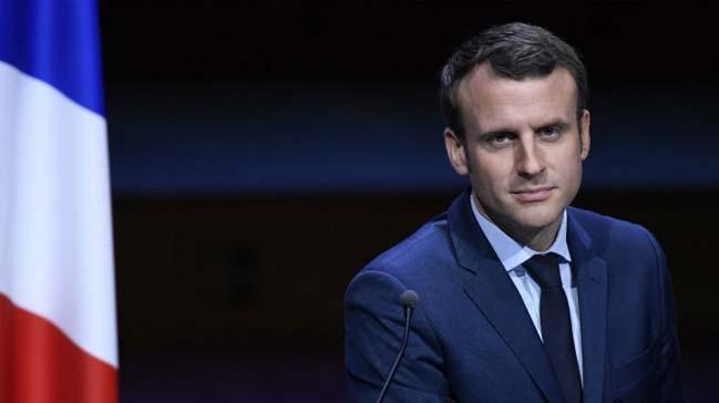 Macron'dan Afrika iin zel ekip