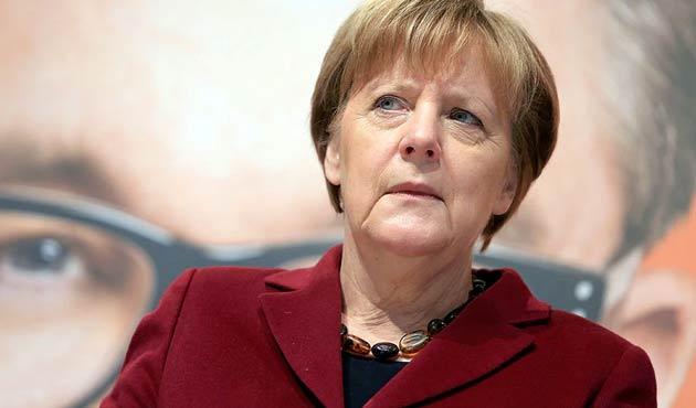 'Trk oyu' korkusu Merkel'e Trke konuturdu