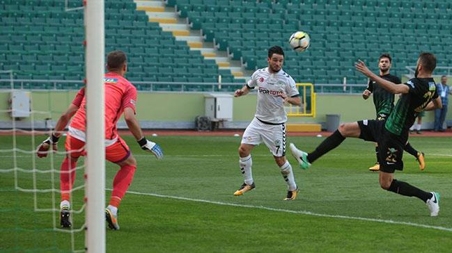 Konyaspor sahasnda Akhisar Belediyespor'u 2-0 malup etti