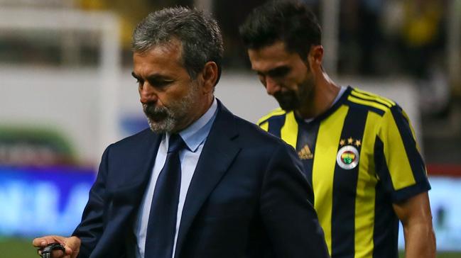 Aykut Kocaman, performans hayal krkl yaratan Mehmet Topal'a ilk 11'in kaplarn kapatt