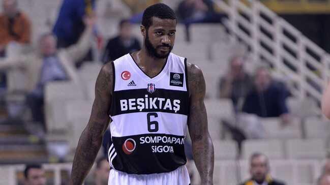 Beikta Sompo Japan'da Earl Clark, sakatl sebebiyle 3 hafta parkelerden uzak kalacak