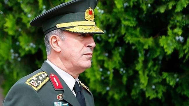 Org. Hulusi Akar, kuvvet komutanlaryla Van'daki birliklerde denetlemelerde bulunuyor