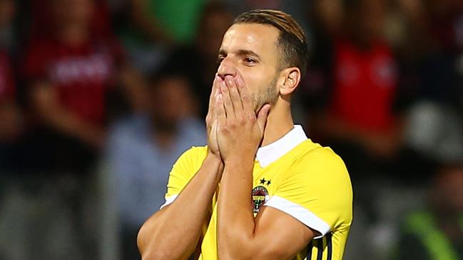 Janssen'in performansndan sonra yedek kulbesine den Roberto Soldado, bu durumdan ikayeti