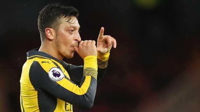 Beikta, Fenerbahe'nin hayallerini ssleyen Mesut zil'den transfer sz ald