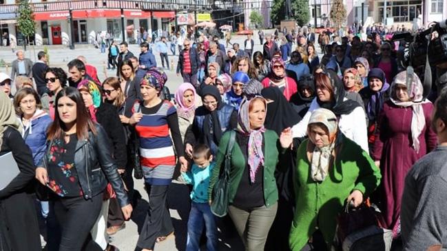 len kadnn cenazesine ile halk ve kadnlar sahip kt