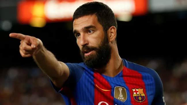 Arda Turan, Galatasaray'a transfer olmazsa Fenerbahe'ye gidebilir