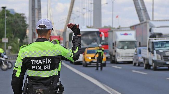 stanbul'da baz yollar trafie kapatlacak