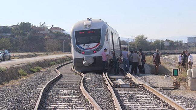 Son dakika: Sarayky'de blgesel yolcu treni raydan kt