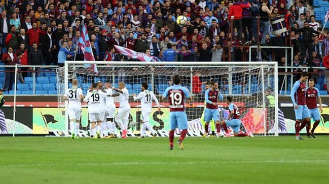 Trabzonspor kalesinde 21 gol grerek tarihinde en fazla gol yedii 8 haftay geride brakt