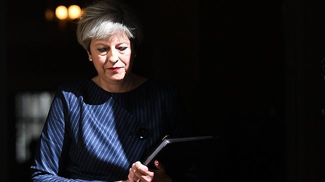 Theresa May, kmaza giren Brexit grmeleri iin Brksel'e gidiyor