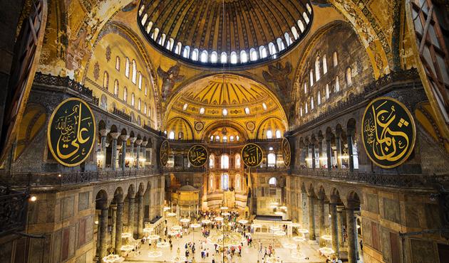 Ezan okuduu Ayasofya'da namaz klmak istiyor