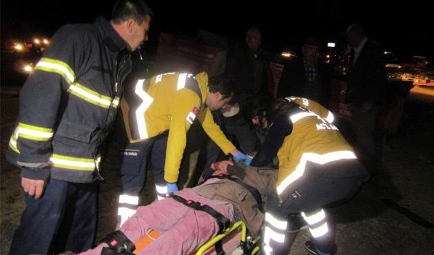 Afyonkarahisar'da zincirleme trafik kazas: 7 kii yaraland