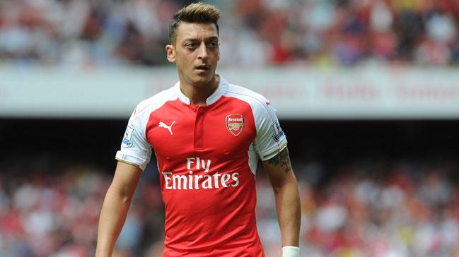 Mesut zil'in yeni takmnn Manchester United olaca iddia edildi